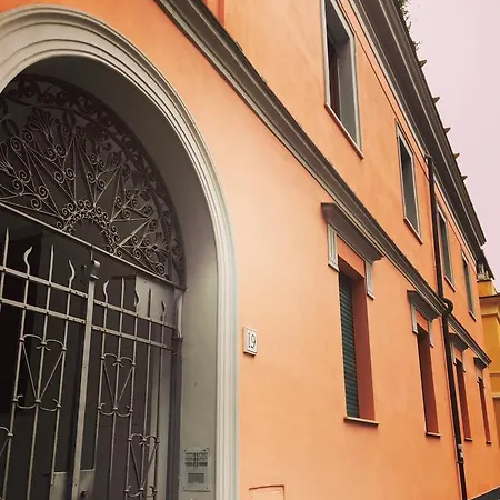ゲストハウス Vatican Petite ローマ